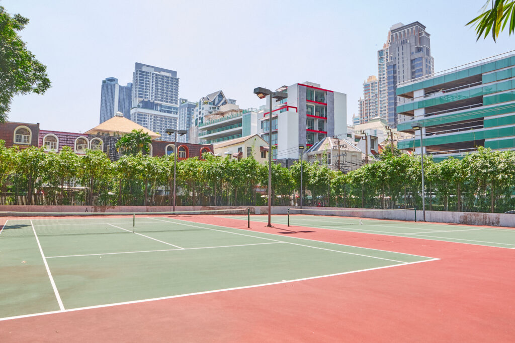 The Met Tennis Court