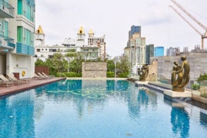 Ivy Thonglor Swimming Pool