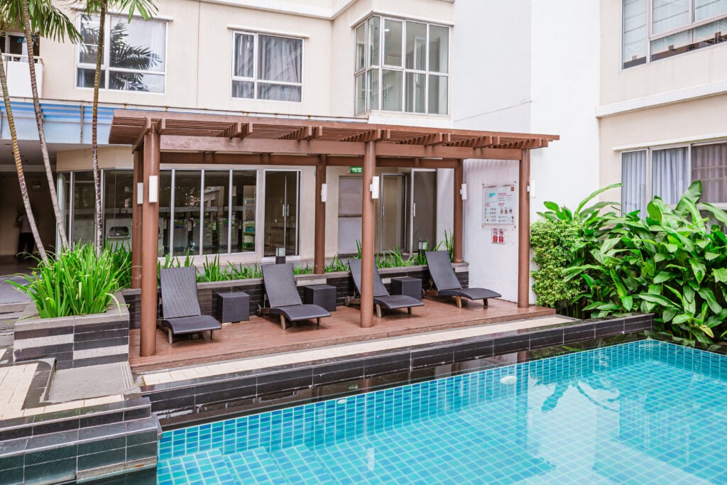 Condo One X Sukhumvit 26 Swimming Pool