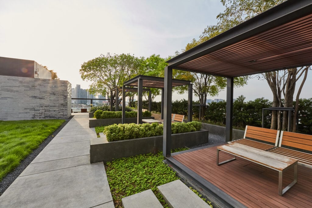 Bright Wongwian Yai Sun Deck and Pavilion