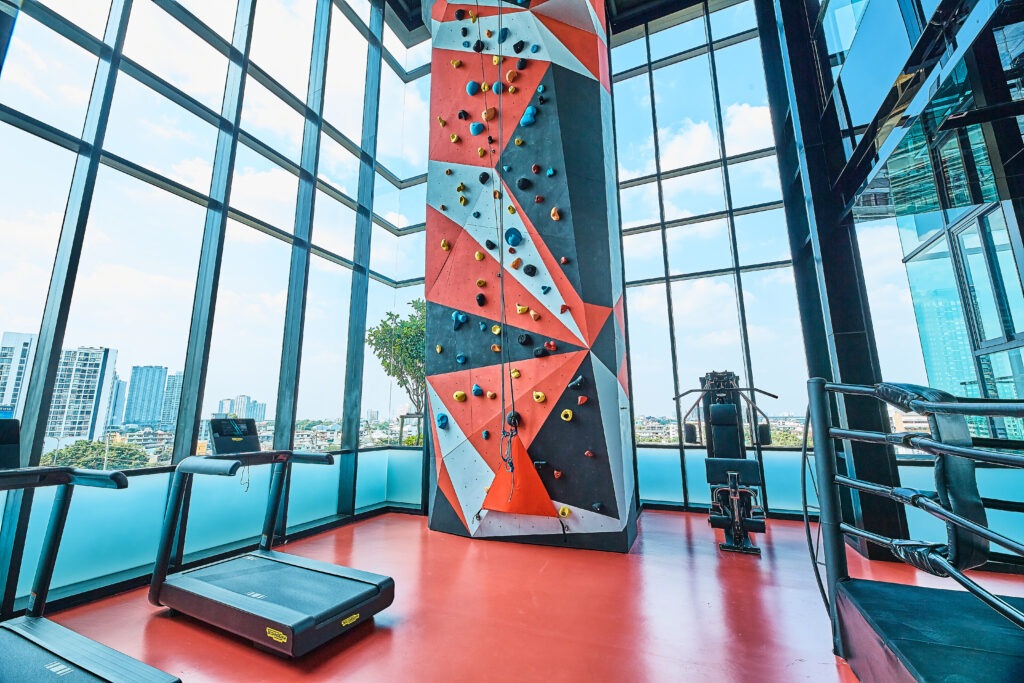 Altitude Unicorn Sathorn-Tha Phra Climbing Wall