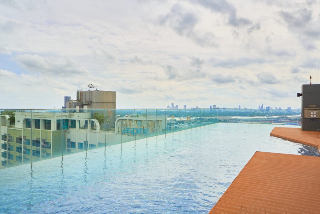 Life Sukhumvit 48 Swimming Pool