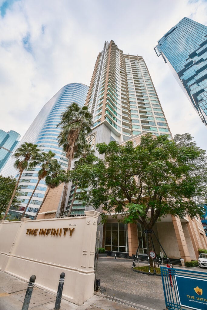 The Infinity Sathorn (ดิ อินฟินิตี้ สาทร)