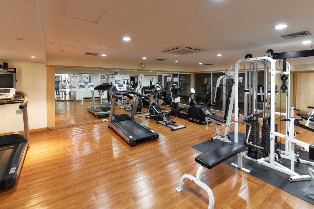 Lumpini Place Water Cliff Fitness