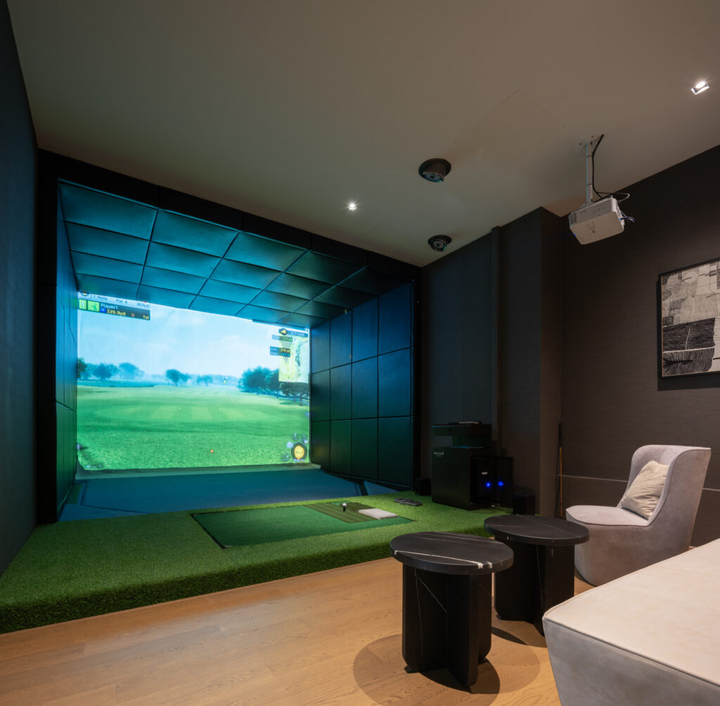 Chalermnit Art De Maison Golf Simulator