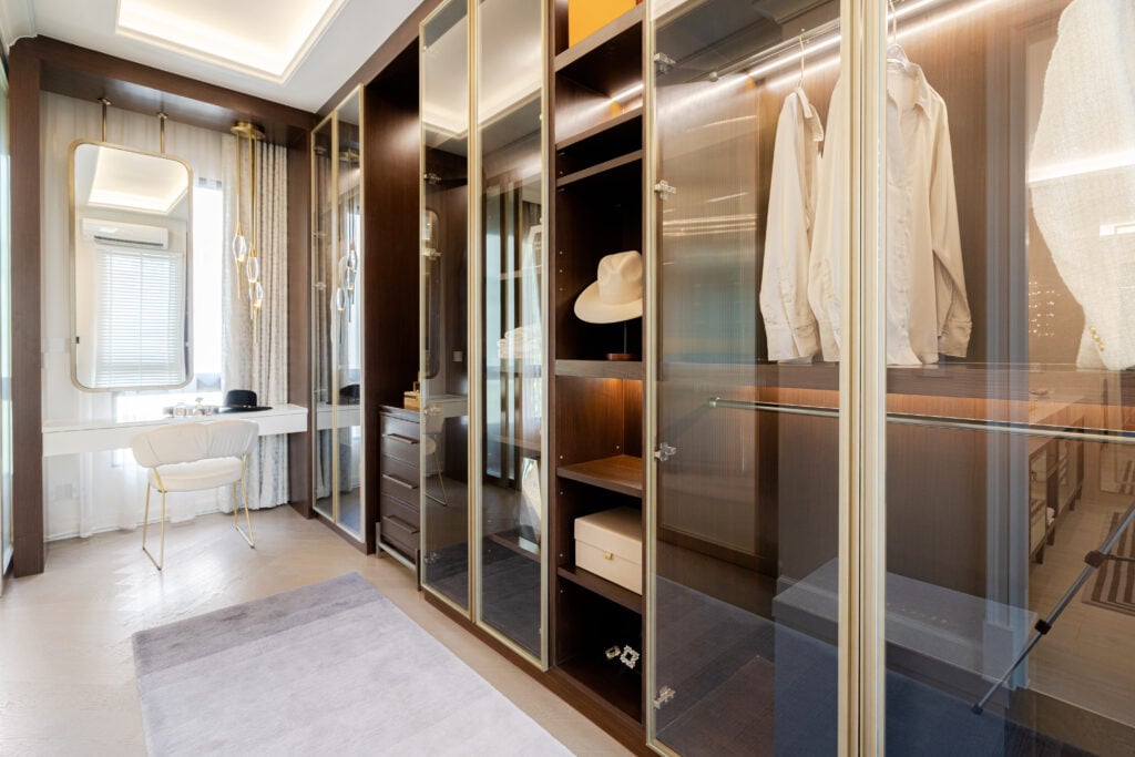 Lavista Prestige Village Ekkamai 10 LUXE 1 Grand Walk In Closet