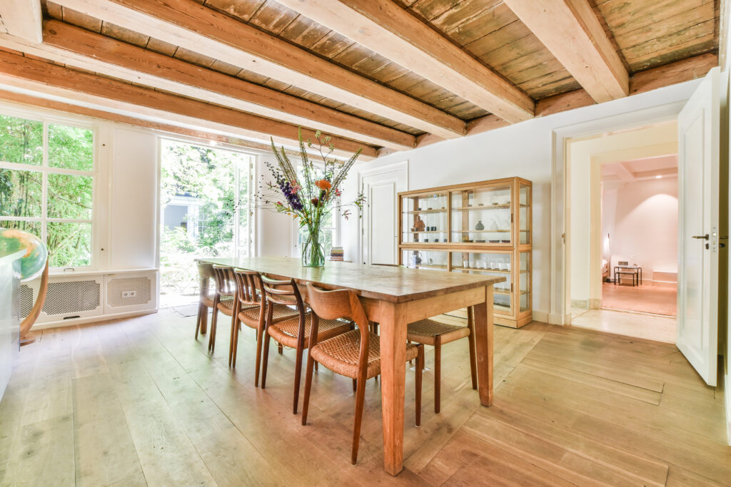 cozy-dining-room-with-wooden-beams-on-ceiling-2021-10-21-02-44-38-utc