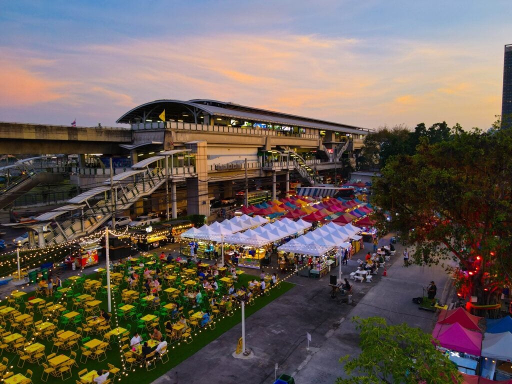 Ton Sai Market