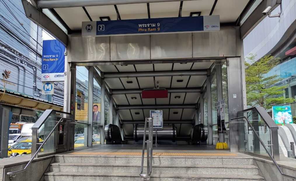 MRT Phra Ram 9